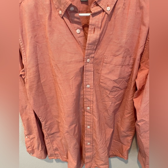 Eddie Bauer Classic Fit Casual Button Down Shirt Size Medium - Picture 9 of 9